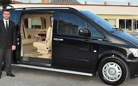 Golden Arrow Suites